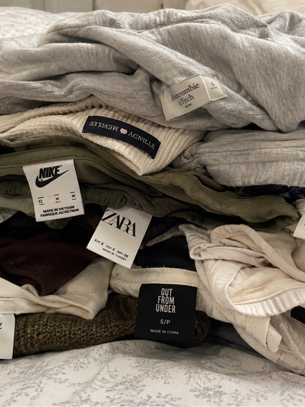 Summer Clothes Mystery Bundle SIZE XL - Picture 2 of 2